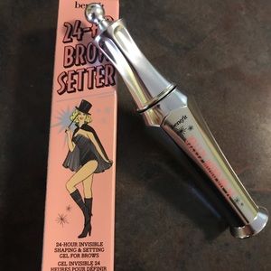 NIB benefit 24-hr Brow Setter (invisible brow gel)